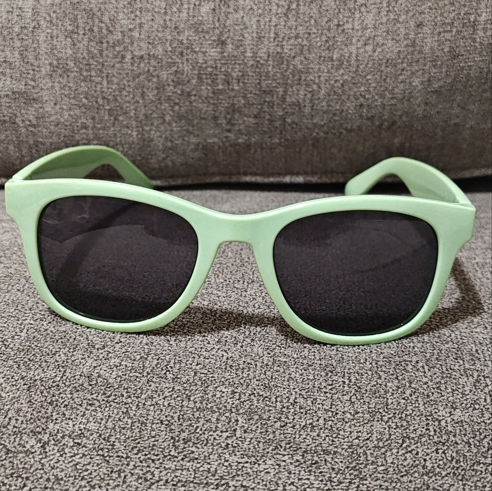 Vintage H&M Mint Green Wayfarer Men’s Shades Sunglasses Classic Style Fashion